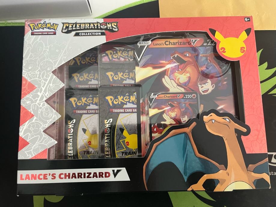 Pokemon charizard box