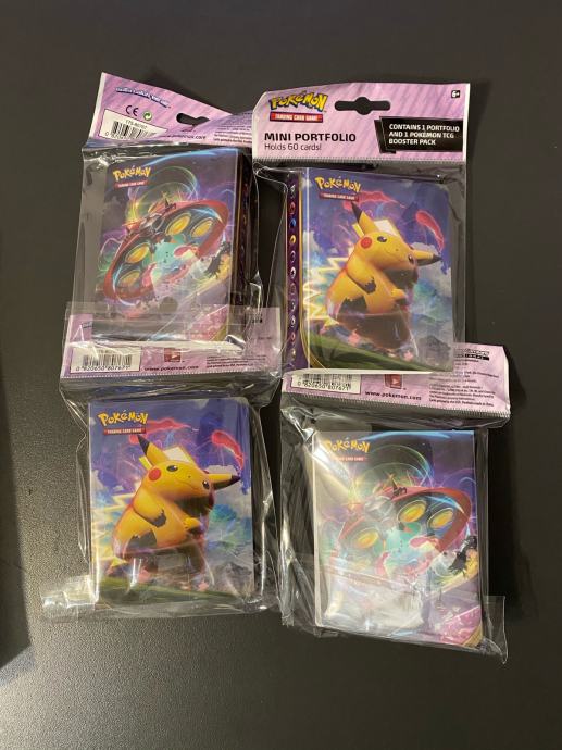 Álbum pequeno de Pokémon em segunda mão durante 5 EUR em Oviedo na WALLAPOP