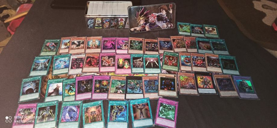 Yugioh box sa 500+ kartica