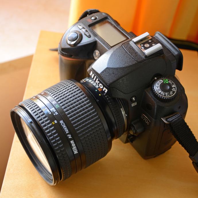 Nikon D70 Black Body D 70 Grip