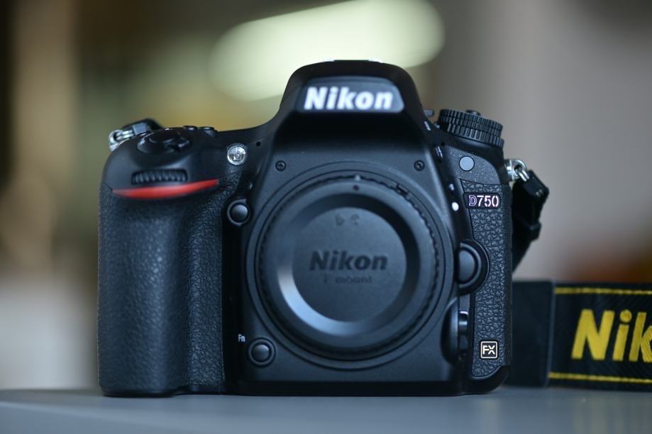 Nikon D750 i allaround objektiv 28-300