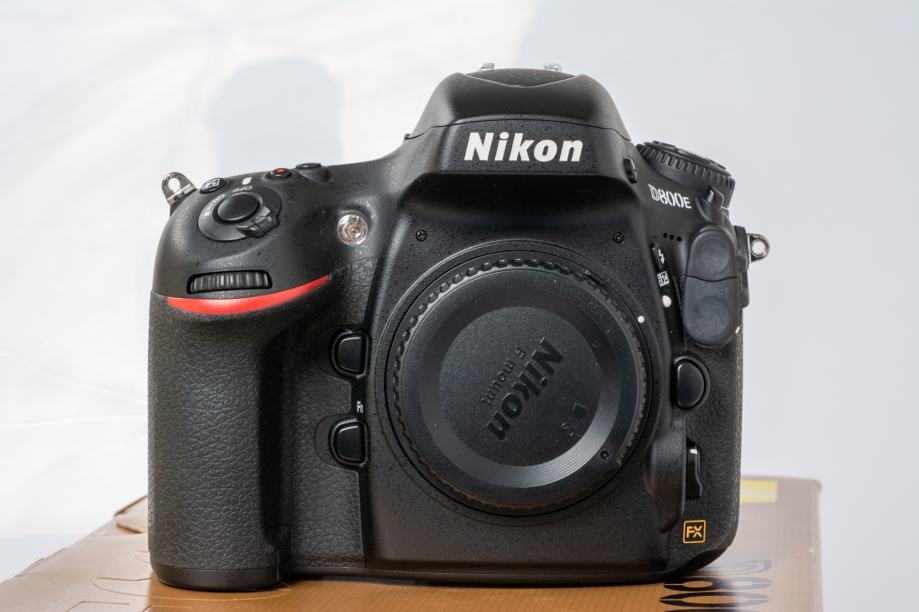 Nikon D800E 36MP, u novom stanju, samo 358 snimaka, MINT stanje