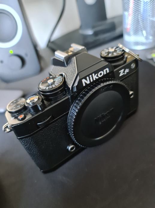 Nikon Zfc, black + 28mm Z mount objektiv