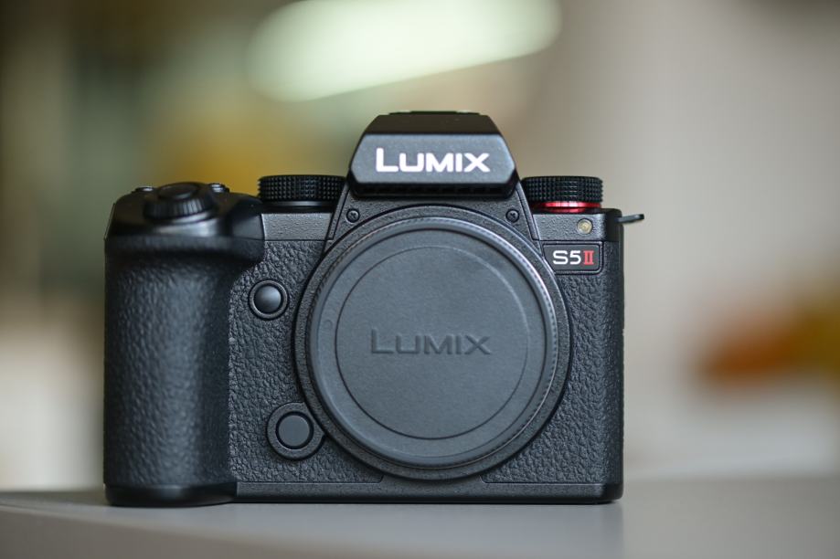 Panasonic Lumix S5 II + 20 60mm - MINT Garancija