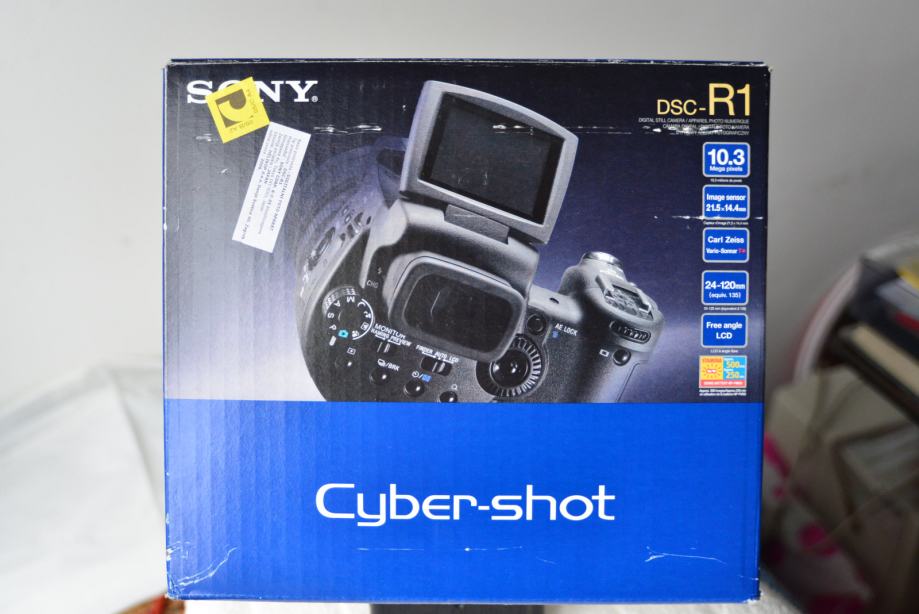 Sony Cyber-Shot DSC-R1