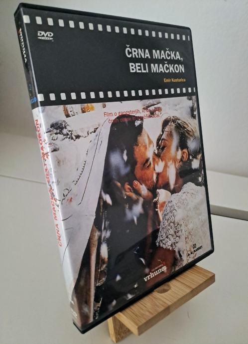 Crna mačka, beli mačor (Black cat, white cat, 1998, Emir Kusturica)