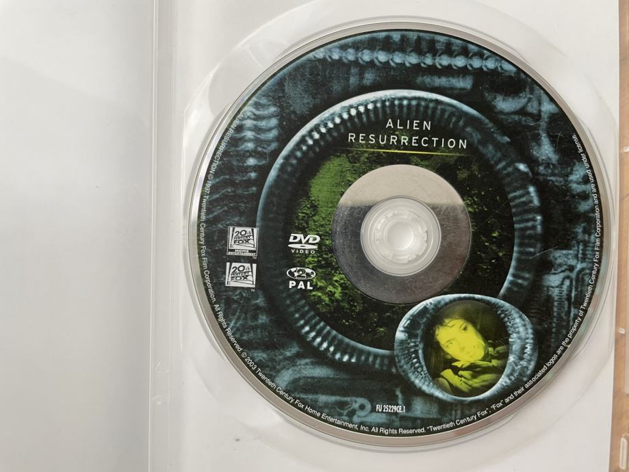 DVD Alien: Uskrsnuće = Alien: Resurrection (1997.)Sig.Weaver Win.Ryder
