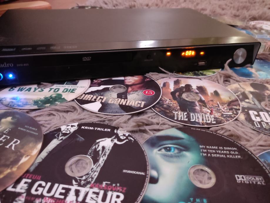 kućna kolekcija od 200 DVD filmova i DVD player