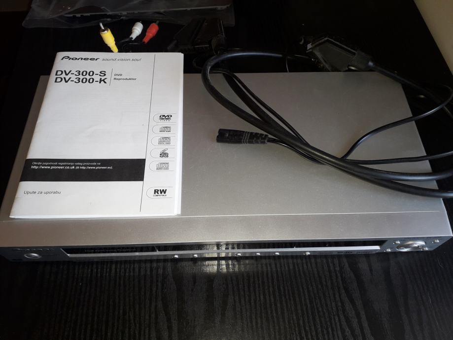 Pioneer DV-300 DVD player