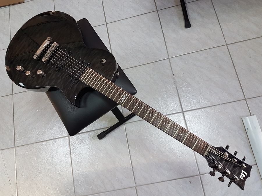 ESP LTD EC-100QM EMG81&85 搭載 - ギター