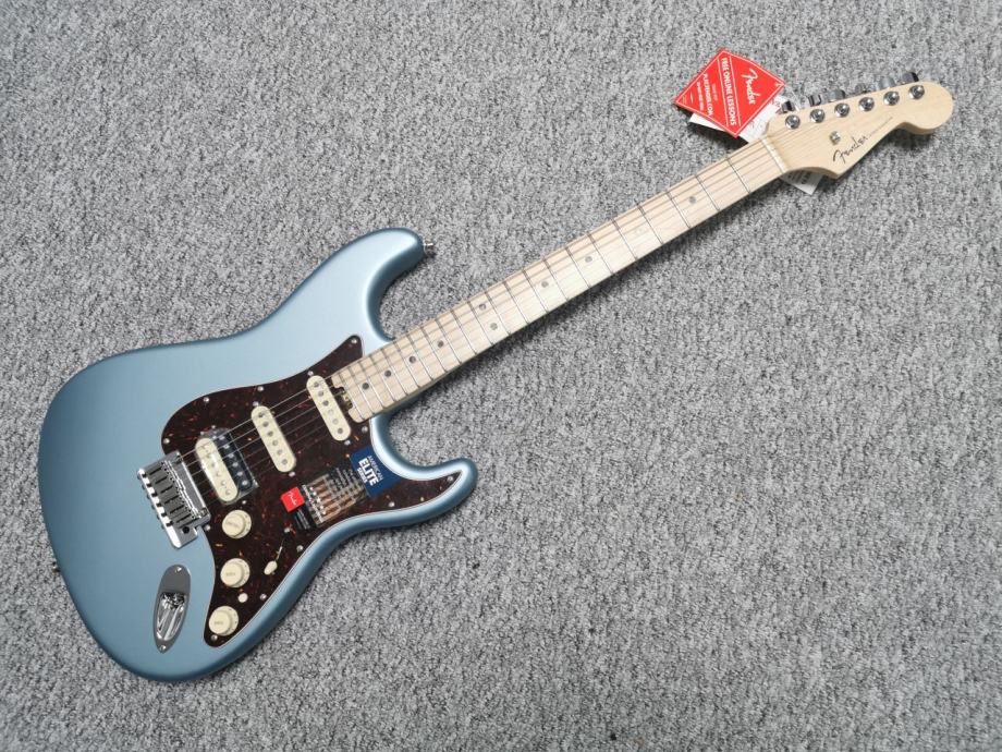 Fender American Elite Strat HSS MN Satin Ice Blue Metalic