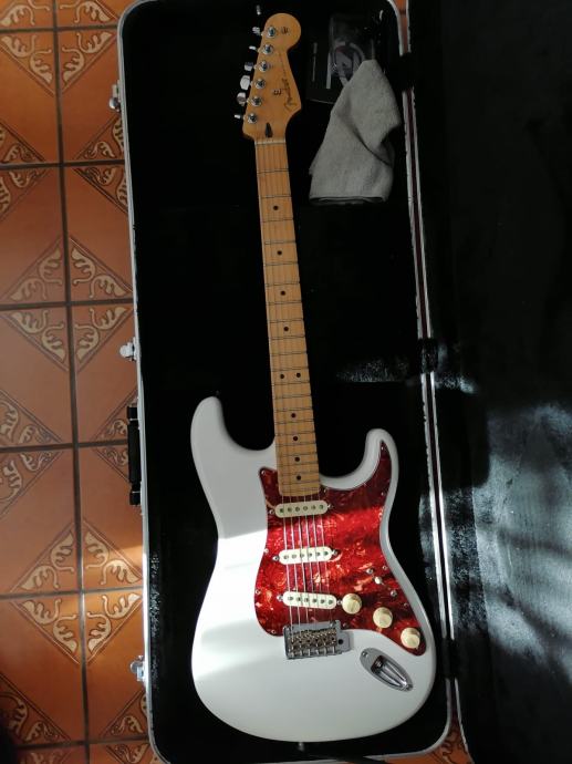 Fender Player Series Stratocaster SSS