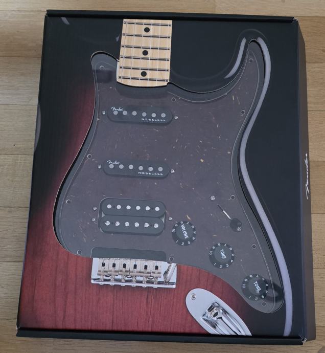 Fender Pre-wired Stratocaster Pickguard