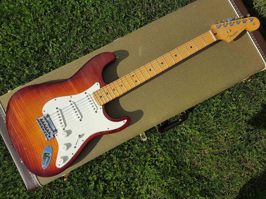 Fender Select Stratocaster