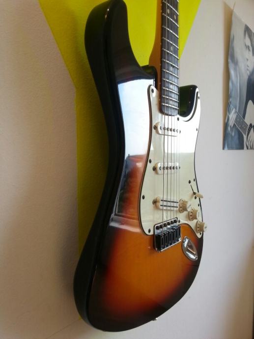 fender-strat-mim-2004-sunburst