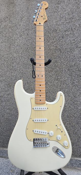 Fender Stratocaster iz 2013.g.