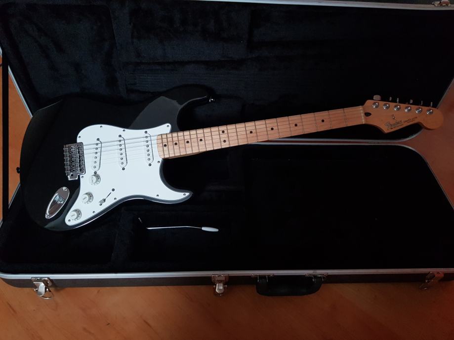 Fender stratocaster standard mim