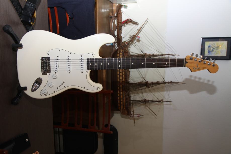 Fender stratocaster standard mexico