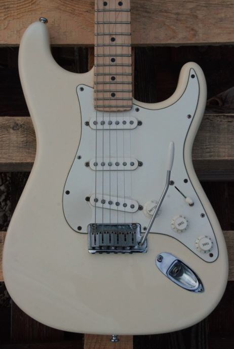 Fender Stratocaster Standard USA 2007