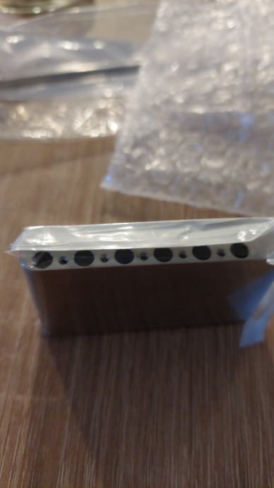 Fender stratocaster sustain block