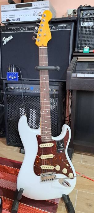 Fender Ultra  Strat  RW Artic Parl  .. do 36 rata !!!