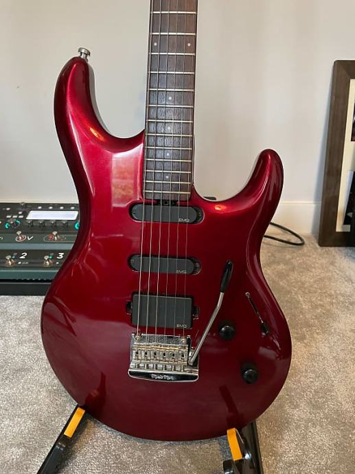 Music man Luke candy red