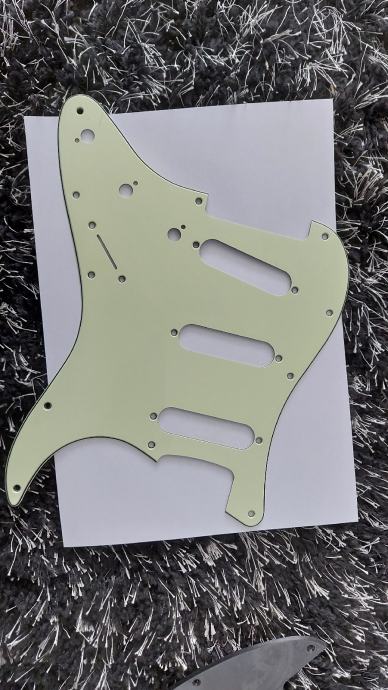 Pickguard za Stratocaster (Mint Green)