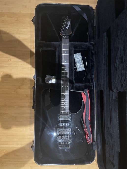 Prodajem crni Ibanez GRG 270 B (2004g)