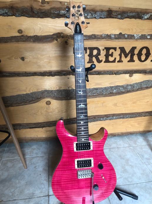 PRS SE Custom 24 bonnie pink