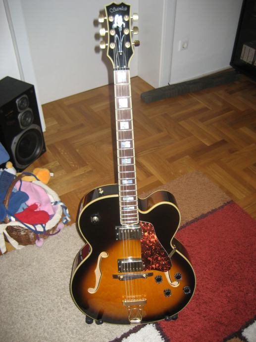 SAMICK HJ650 JAZZ GITARA