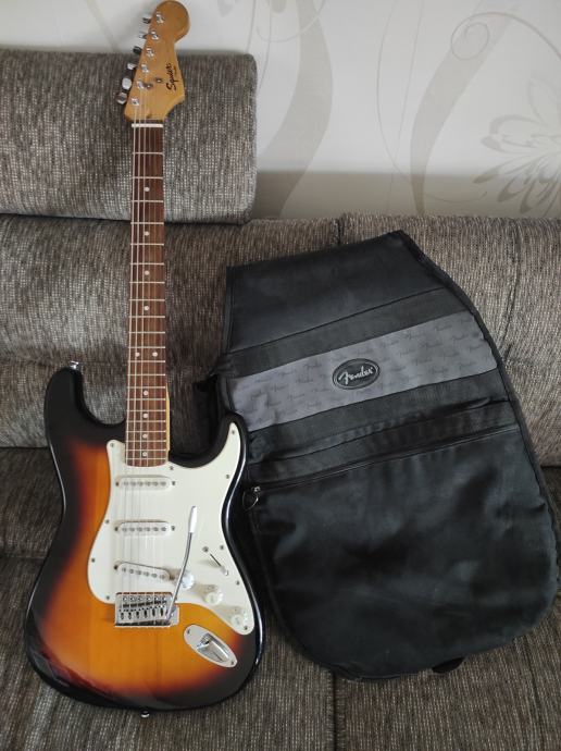 Squier Bullet Stratocaster + Fender futrola