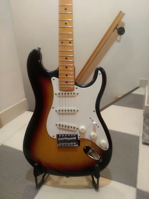 Stratocaster no name (Fender) P/M