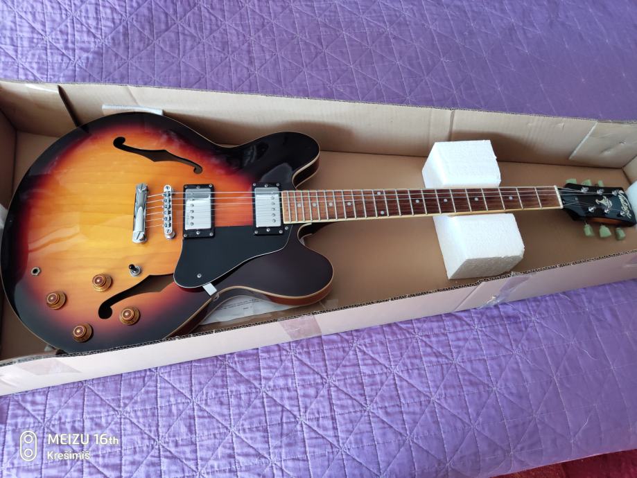 Vintage VSA500, replika Gibson ES-335