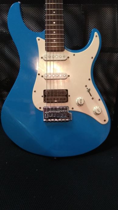 Yamaha pacifica 112