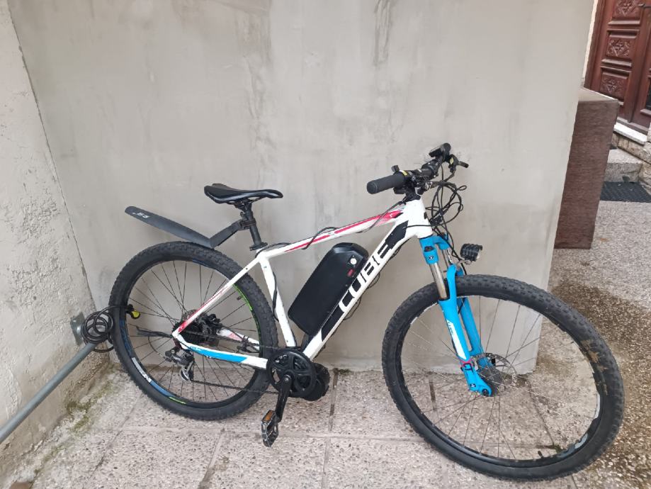 Cube Aim Električni bicikl 22.5ah 500w Bafang Rama L