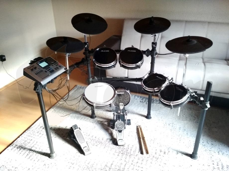 Alesis DM10 studio kit