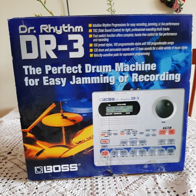 BOSS Dr.Rhythm DR3  drum machine - ritam mašina