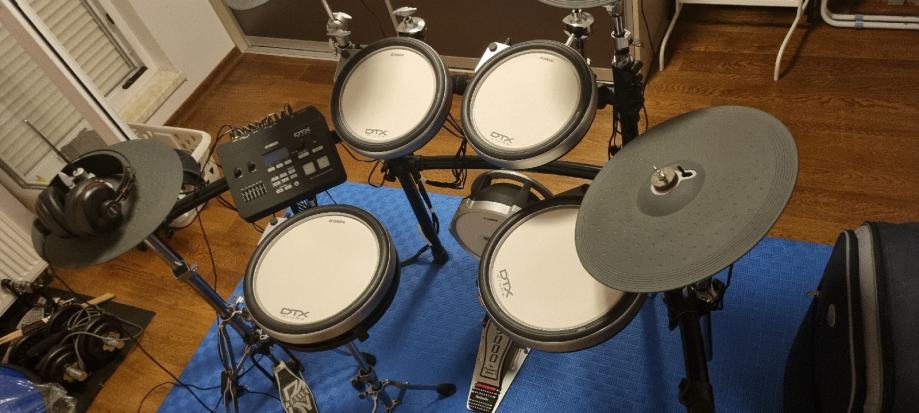 Yamaha DTX 700 set + poklon Mapex Pro M set