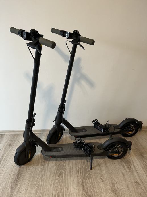 Xiaomi Mi Electric Scooter