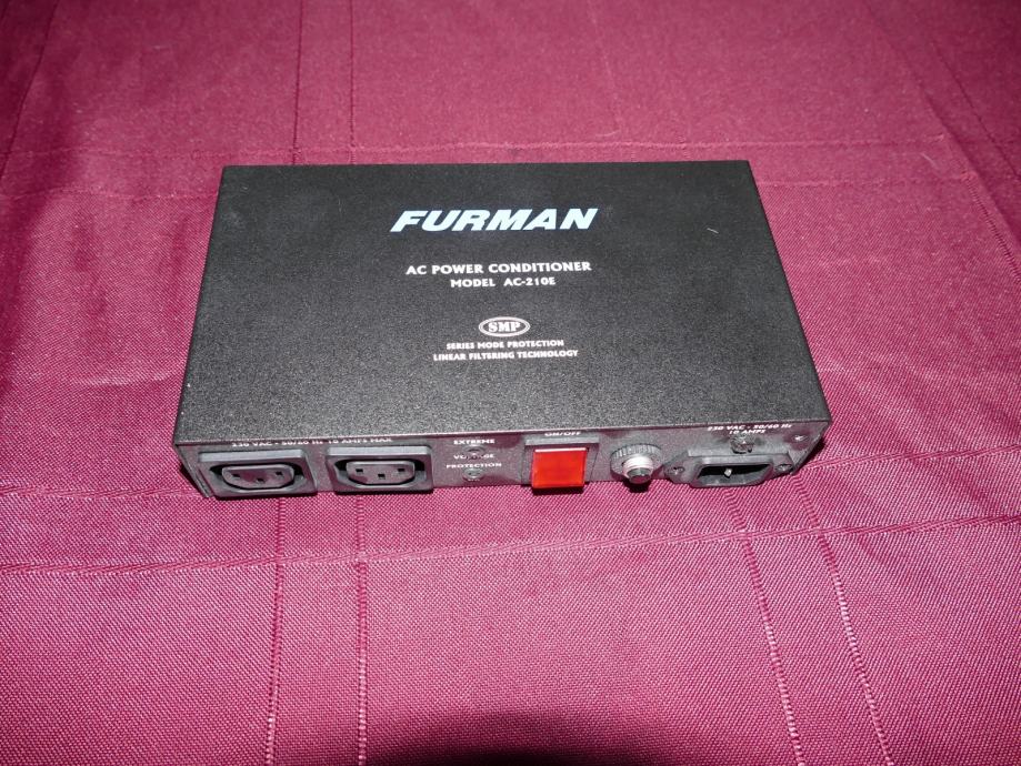 Furman AC-210 E stabilizator napona