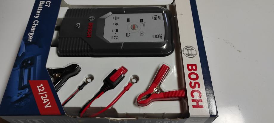 PUNJAČ AKUMULATORA BOSCH 12 I 24 V