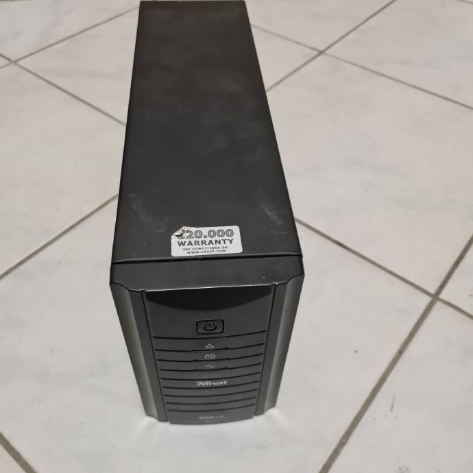 Ups 750 W rabljeni odličan