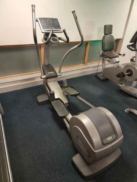 TECHNOGYM Excite 700i Synchro Cross Trainer