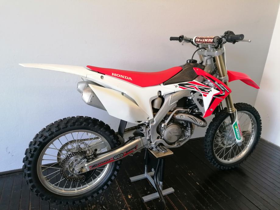 Honda CRF 450 cm3, 2016 god.