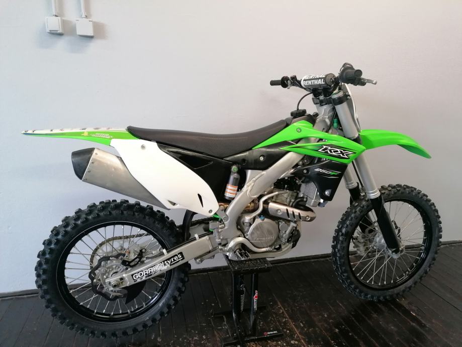 Kawasaki KXF 250 cm3, 2015 god.