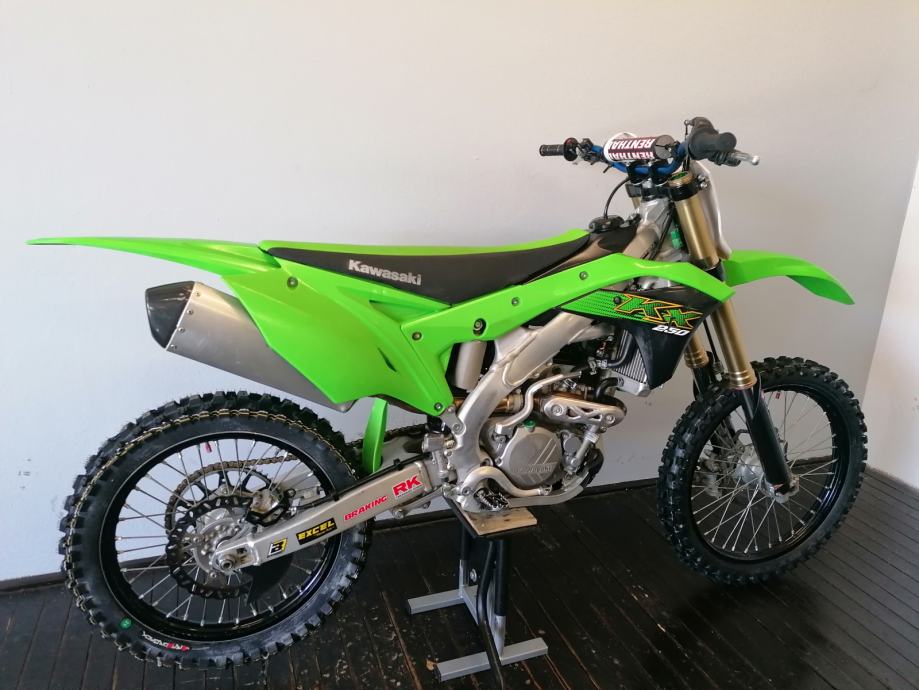 Kawasaki KXF 250 cm3, 2020 god.