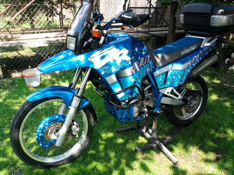 Suzuki dr 600 cm3, 1985 god.