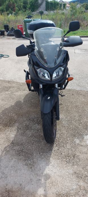 Suzuki V strom 650 650 cm3, 2011 god.