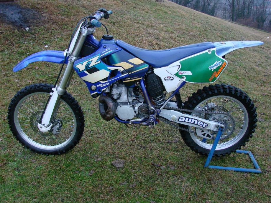 Yamaha yz 250 250 cm3, 2001 god.