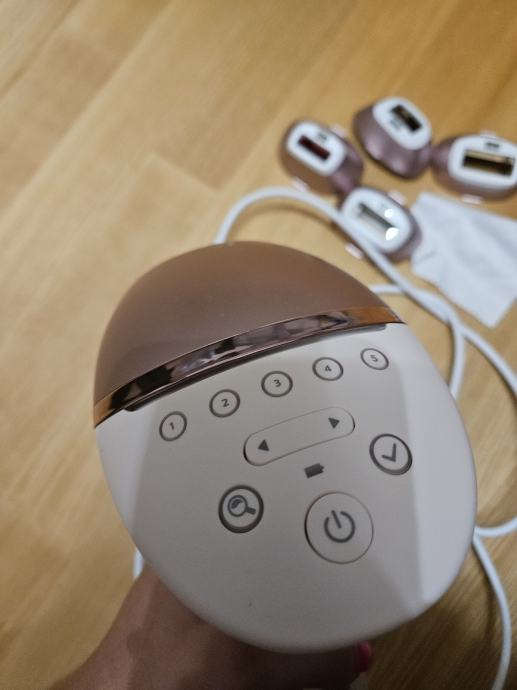 Philips Lumea IPL serije 9000 BRI958/00